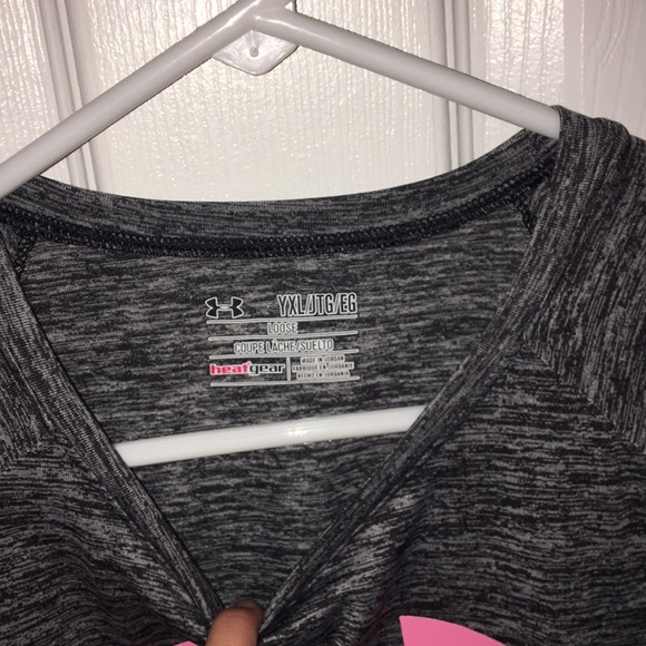 under armor grey and pink t shirt - Picture 2 of 3